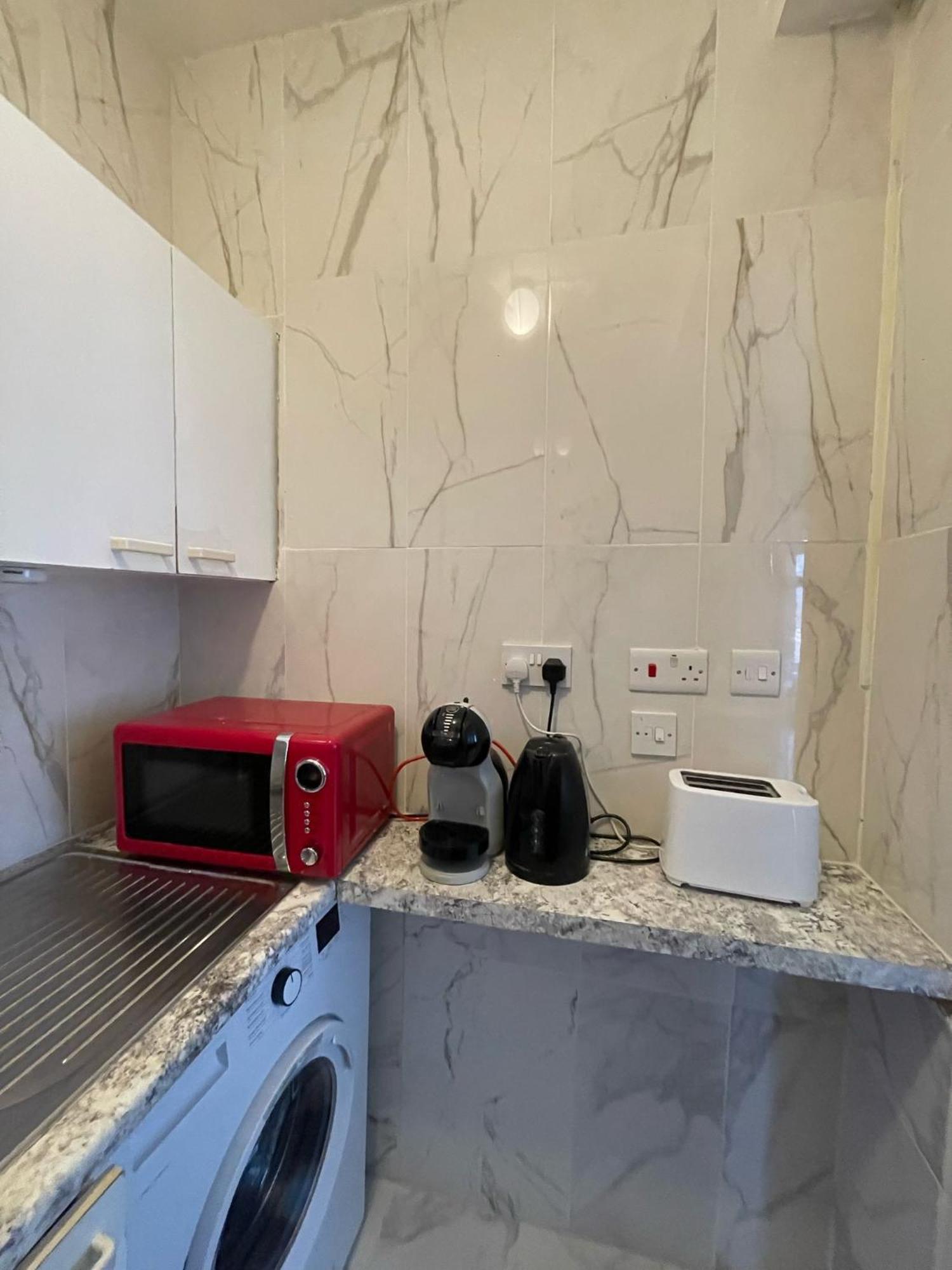 Lovely 2 Bed Flat 2 Floor Miles ロンドン エクステリア 写真